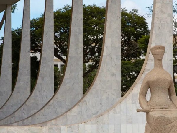 Por unanimidade, STF mantém decisão de Dino que suspendeu emendas