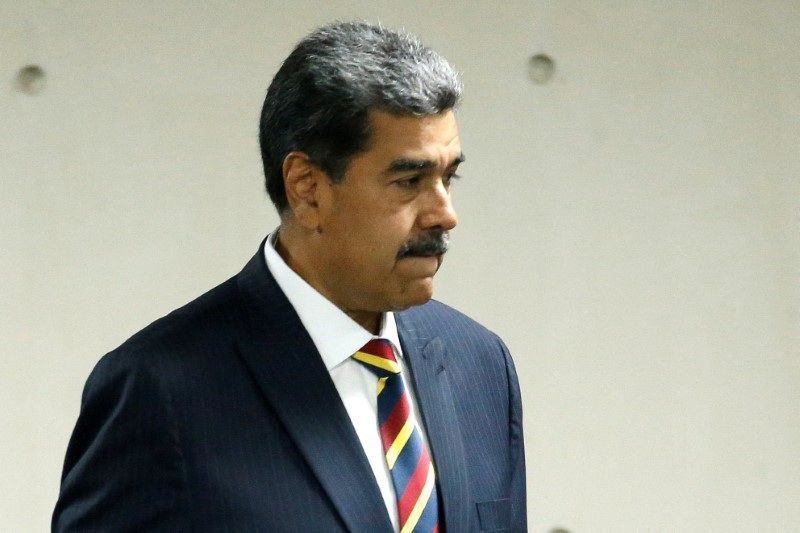 Análise: Governo Maduro só cairá se houver quebra com as Forças Armadas