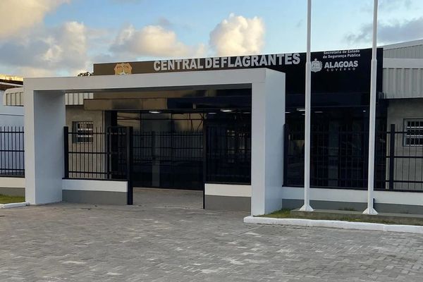 Beneficiários do Bolsa Família denunciam golpe e sumiço de dinheiro na madrugada: entenda