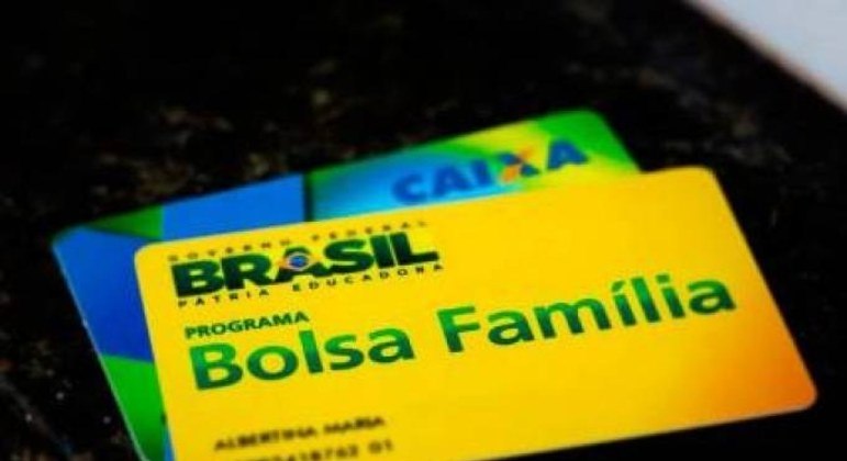 CAE do Senado adia votação do PL do 13º do Bolsa Família para análise fiscal