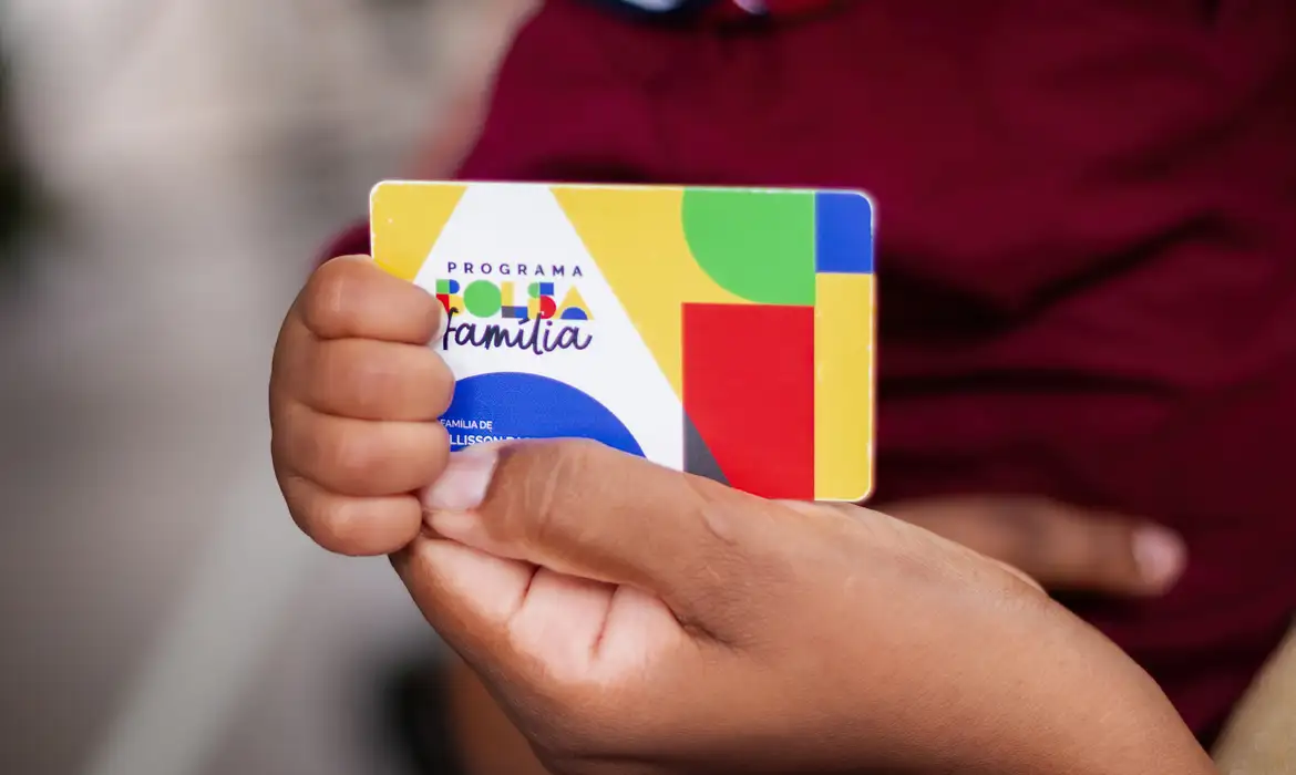 Caixa realiza pagamento Bolsa Família: Beneficiários com NIS final 1 receberão primeiro - Confira!