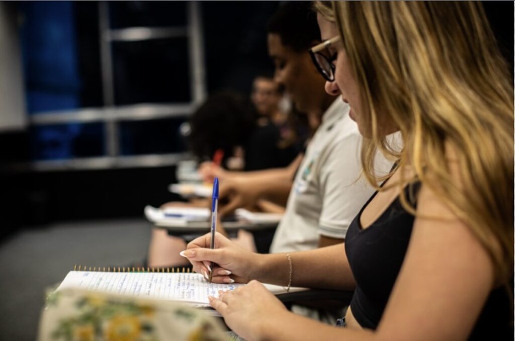 Chegou o dia do Concurso Nacional Unificado. Veja que hora fecham os portões e o que pode e não pode levar