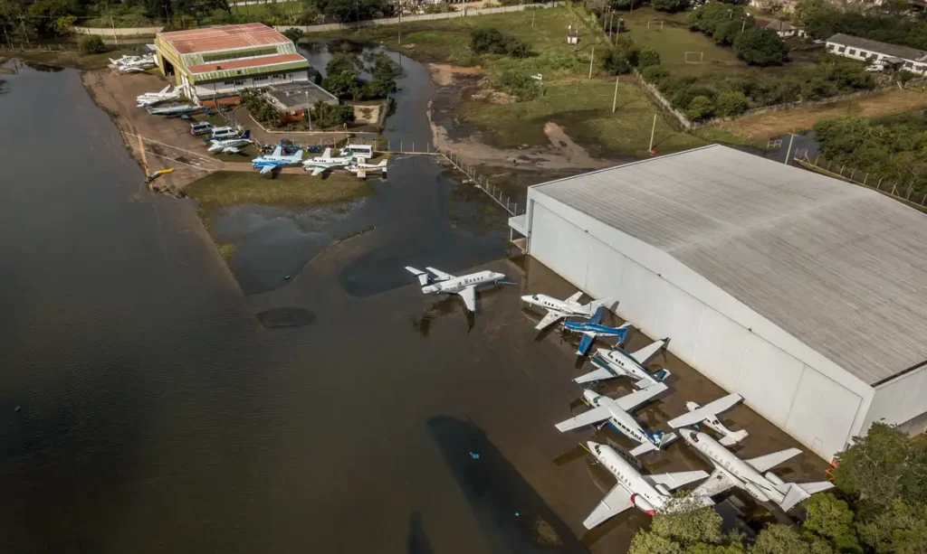 Concessionária do Aeroporto Internacional Salgado Filho vai receber R$ 425 milhões para reconstrução