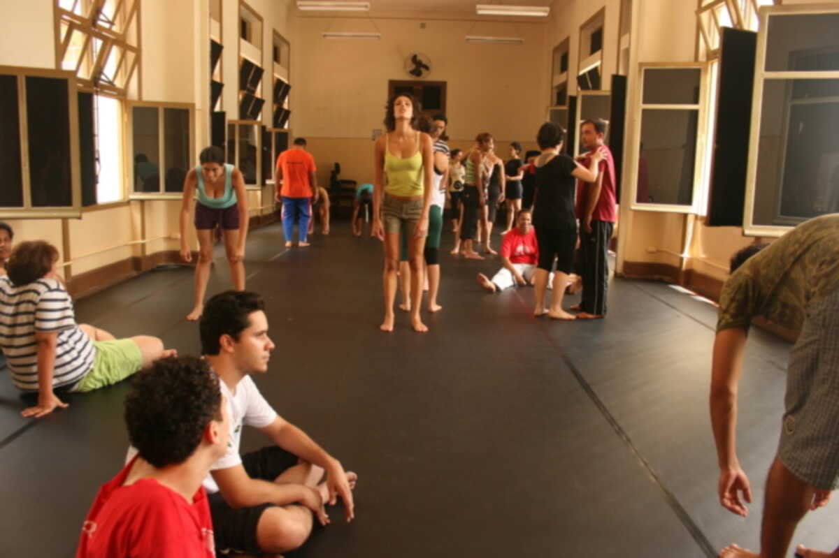 Escola de Teatro abre inscrições para cursos técnicos gratuitos em São Paulo