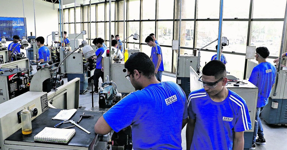 SENAI oferta mais de 10 mil vagas em cursos gratuitos e pagos