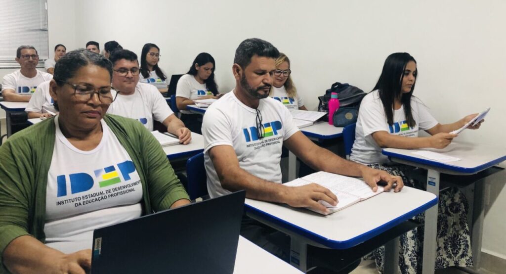 Educação Profissional - Educação profissional motiva alunos a voltarem à sala de aula - Governo do Estado de Rondônia