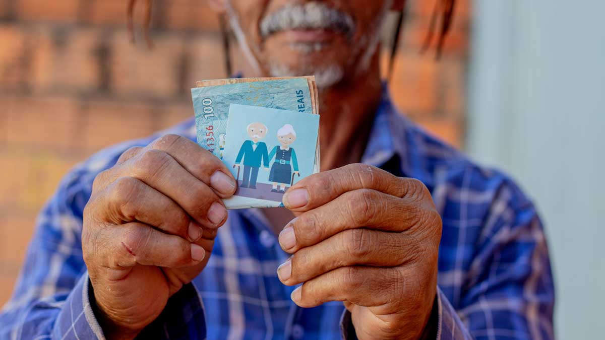 Governo vai convocar 170 mil pessoas que poderão se aposentar antes da hora; Confira
