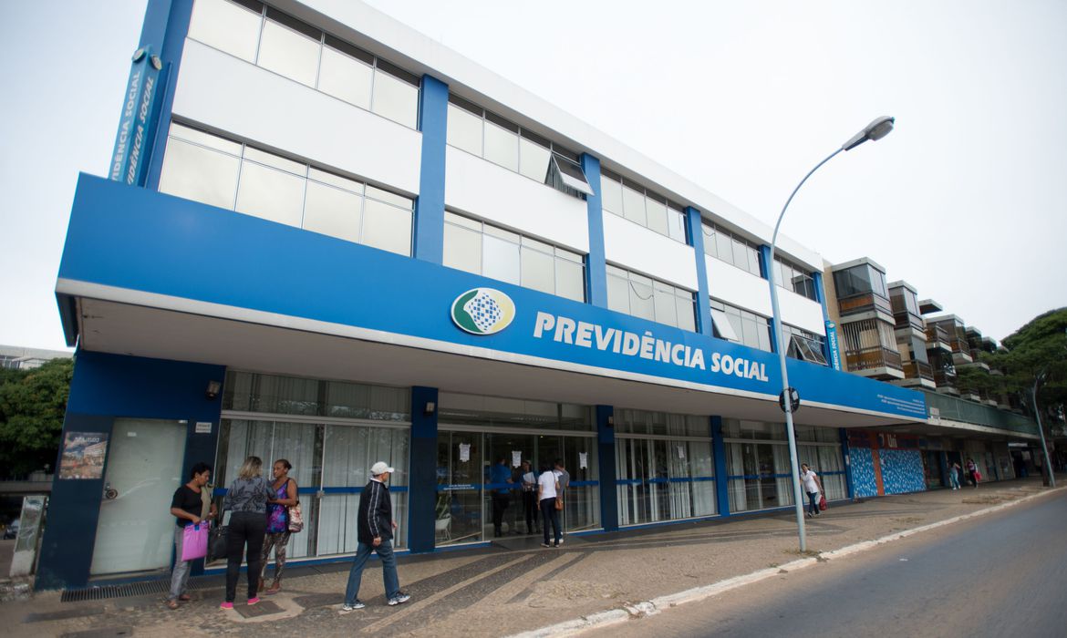 INSS alega que sindicato cria empecilho para acordo com governo; entenda