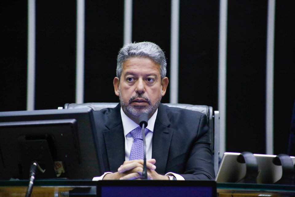 Lira critica decisão de Dino sobre “Emendas Pix” e defende autonomia do Congresso