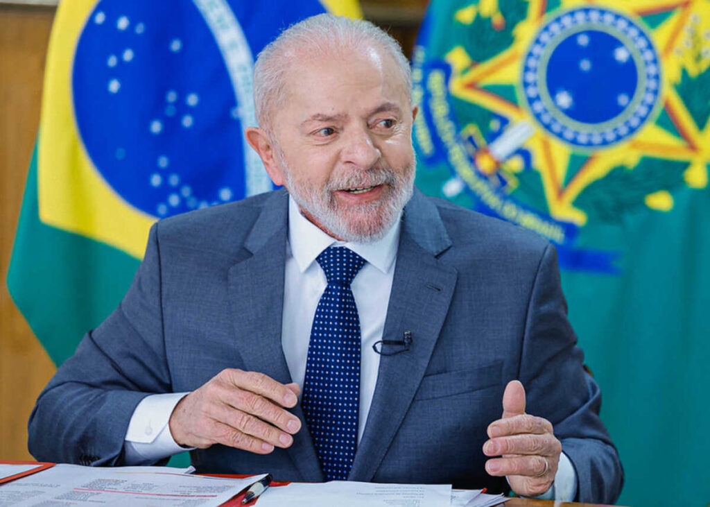 Lula afirma que 'Enem dos Concursos' vai suprir "deficiência de dezenas de anos"