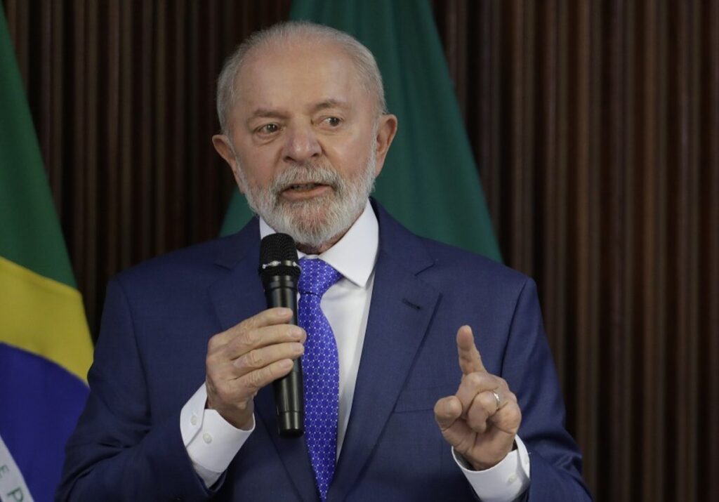 Lula reúne ministros e líderes do governo após STF suspender emendas impositivas