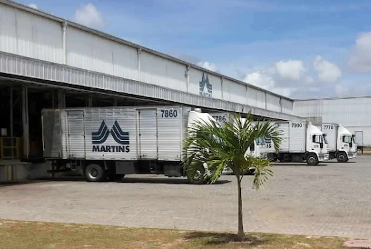 Martins abre 03 novas oportunidades de emprego