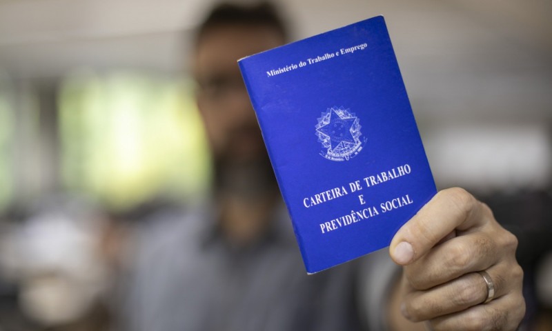 RJ divulga 4.349 oportunidades de emprego formal, estágio e jovem aprendiz
