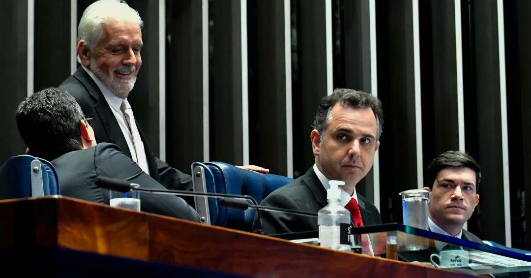 Senado pode votar desoneração da folha de pagament...