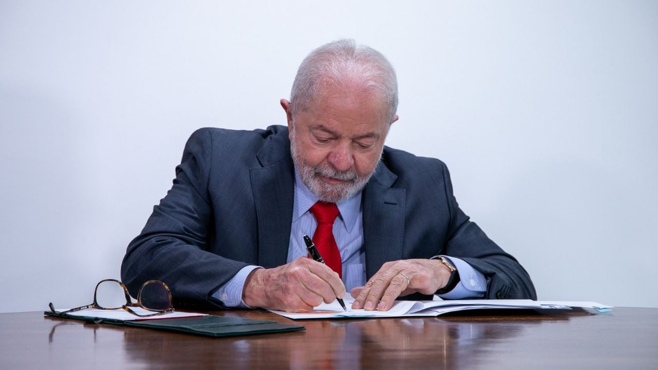 Sigilo de 100 anos: governo Lula quer acabar com "segredos de estado" eternos