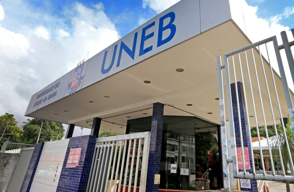 Uneb realiza concurso público para técnicos e analistas universitários