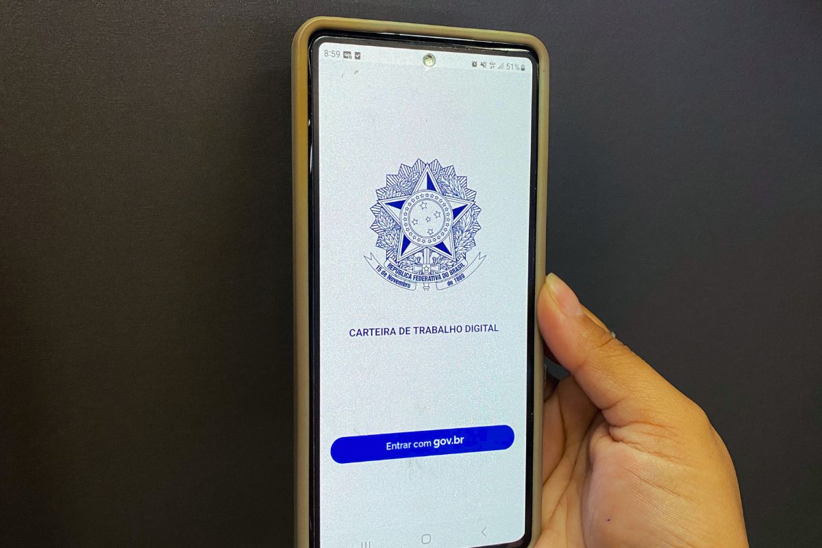 Balcão de Emprego tem vagas para estágio e salários de até R$ 5,4 mil