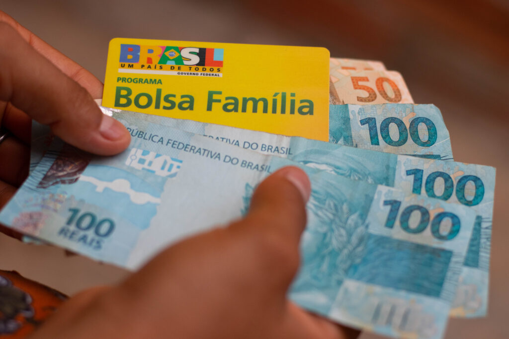 Bolsa Família: Valores atualizados e novidades surpreendem no mês 09