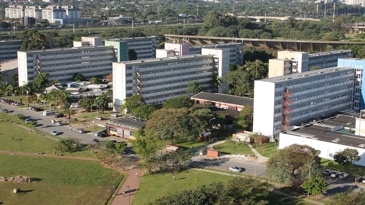 USP abre vagas em 50 cursos gratuitos de atualização profissional
