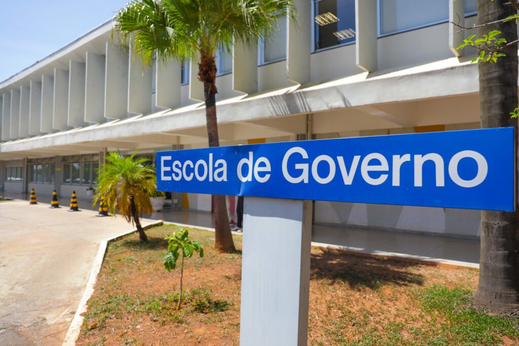 Escola de Governo abre inscrições para 22 cursos a distância