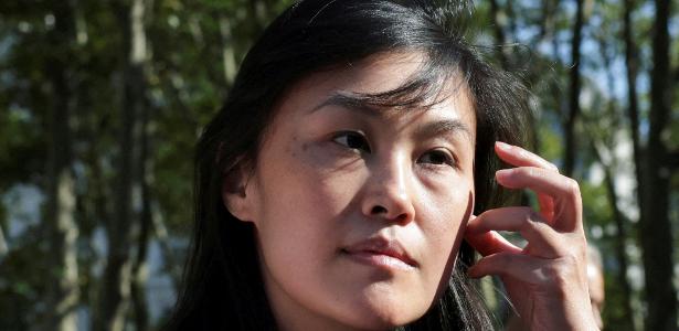 03.set.24 - Linda Sun, ex-assessora da governadora de Nova York, Kathy Hochul, sai do tribunal federal do Brooklyn após ser acusada de atuar como agente do governo chinês