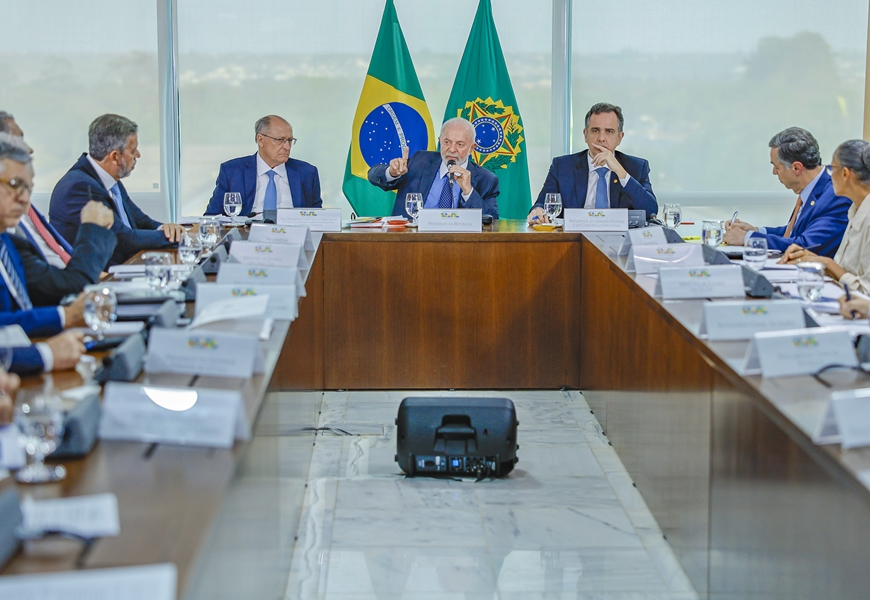 Lula anuncia R$ 514 milhões de crédito extraordinário para combater as queimadas