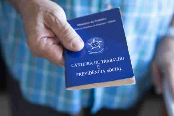 SINE de Muriaé abre 31 vagas de emprego nesta quinta com salários de até R$ 3.500