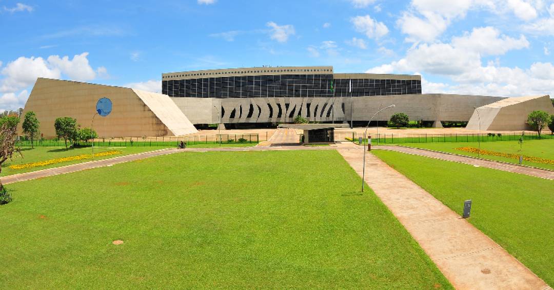 STJ abre inscrições para concurso de analista judiciário