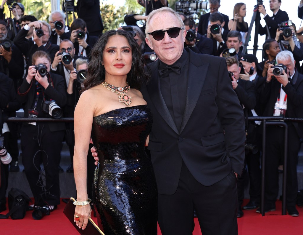 Salma Hayek Pinault e o marido François-Henri Pinault, CEO da Kering e proprietário da CAA, estão entre os convidados do 'CBS Mornings' da próxima semana