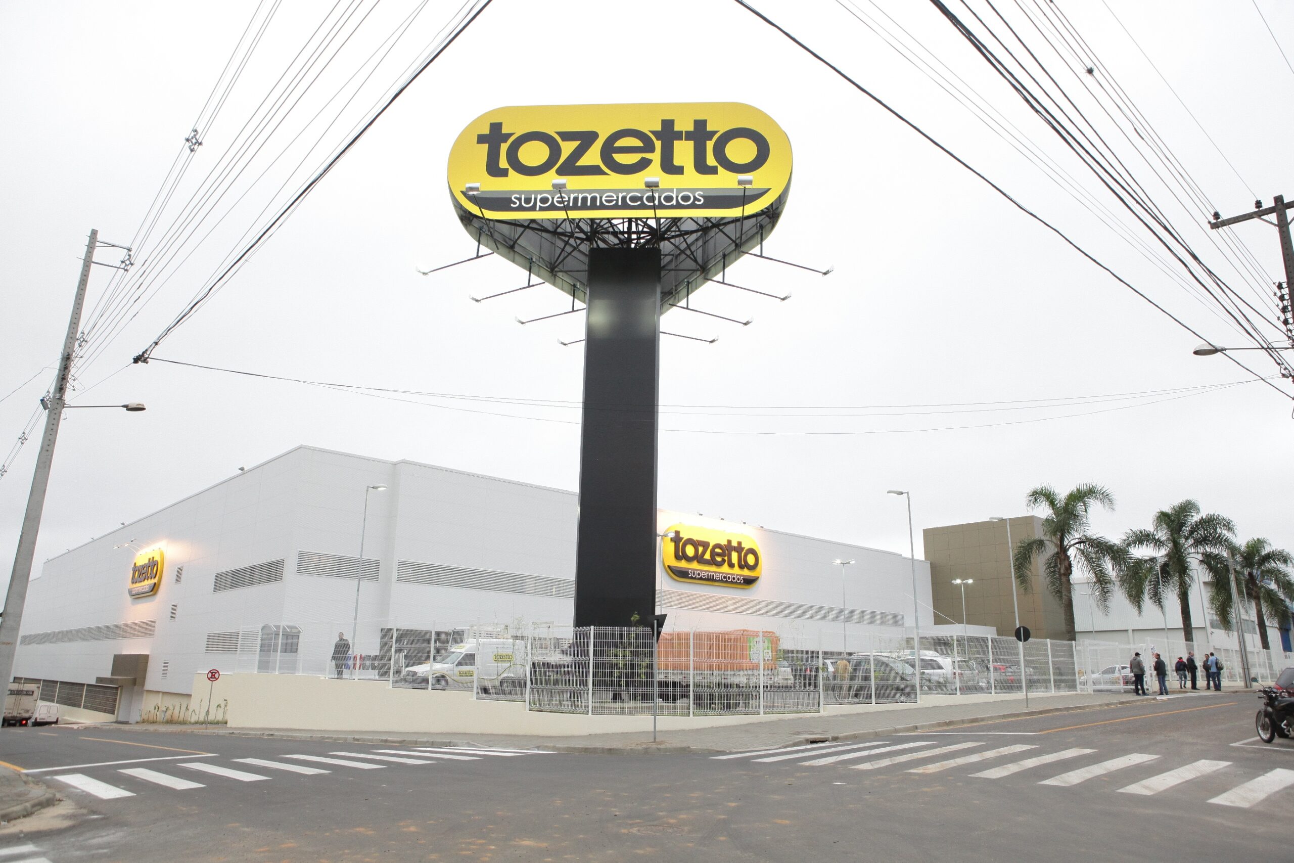 Rede de supermercados de PG abre vagas de emprego