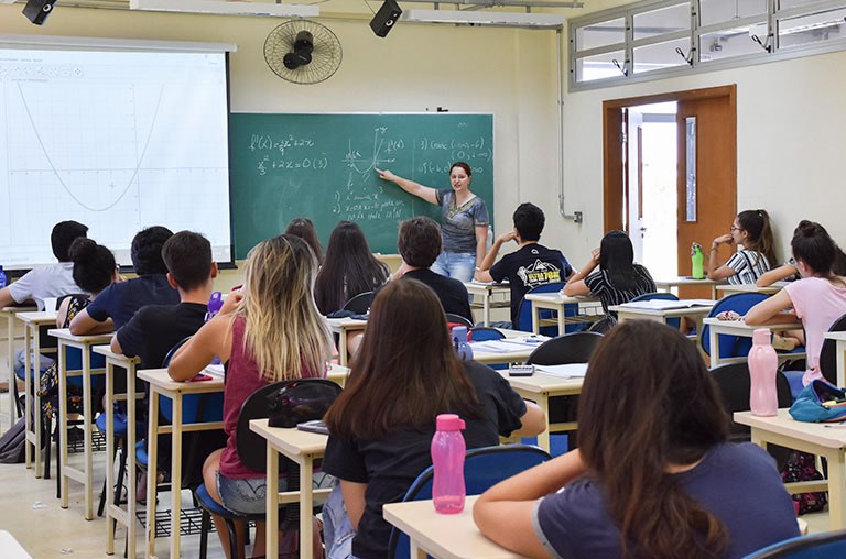 UTFPR de Campo Mourão abre concurso público para professor