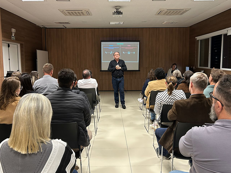 Aplicações da inteligência artificial nas empresas são tema de encontro entre empresários