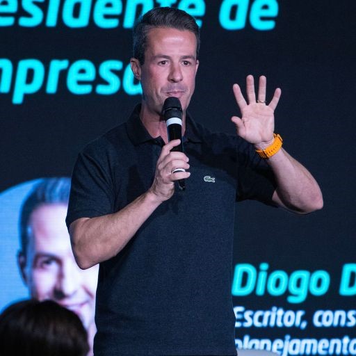 Hub de Carreiras Experience conecta jovens talentos ao mercado de trabalho