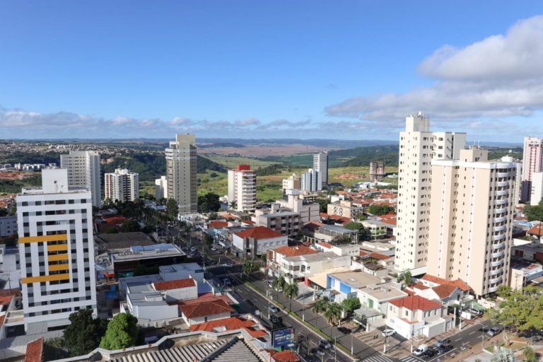 Marília investe em qualificação para superar descompasso entre emprego e formação