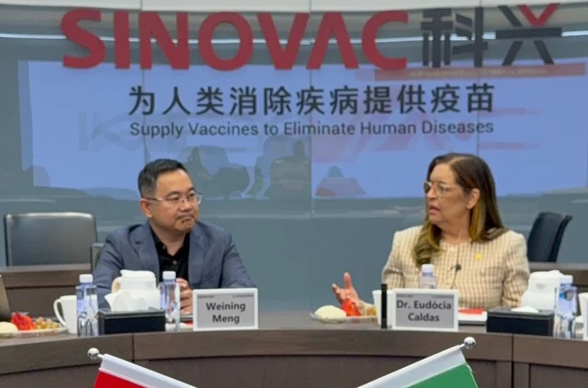 Senadora Dra. Eudócia conhece na China hospital que usa inteligência artificial, robótica e big data