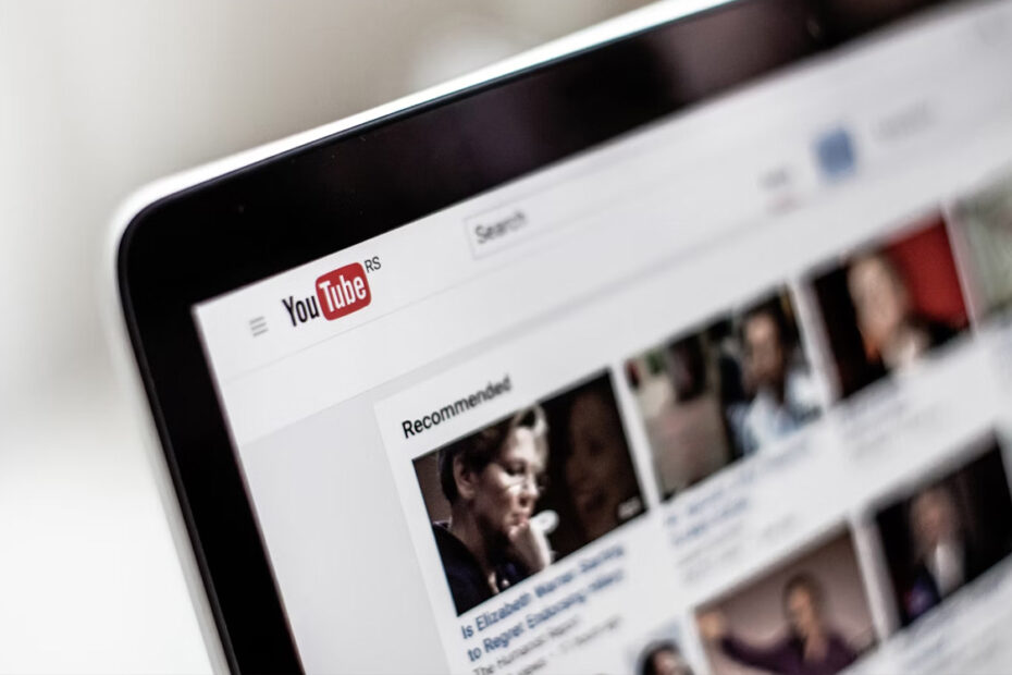 YouTube testa sua própria versão de resumos com IA para vídeos
