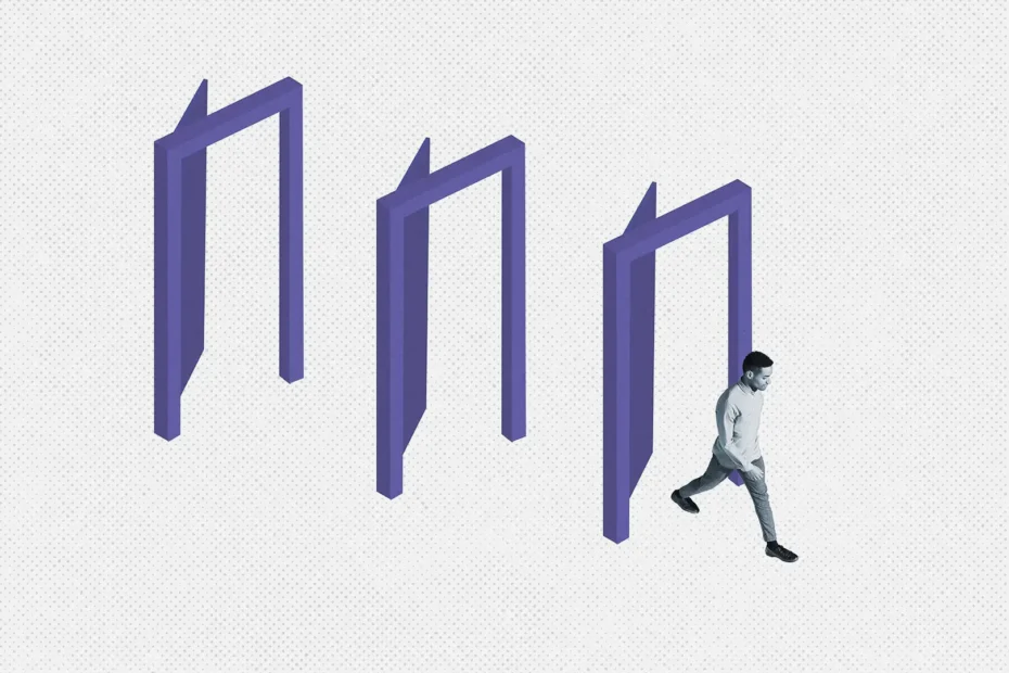 Homem caminhando entre três molduras azuis em um fundo texturizado, evocando movimento e progressão.