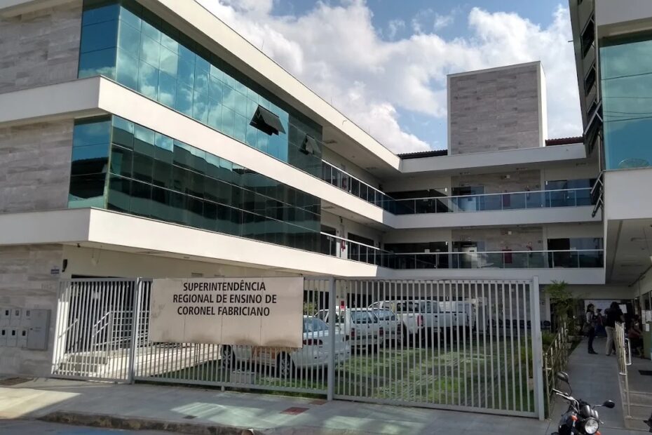 Concurso da Educação em MG oferece 13.795 vagas e salários de quase R$ 7 mil; veja oportunidades para a região | Vales de Minas Gerais