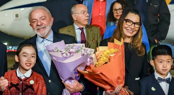 Lula se reúne com empresários chineses em Pequim