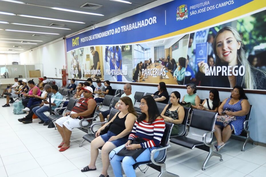 PAT abre semana com 476 oportunidades de emprego