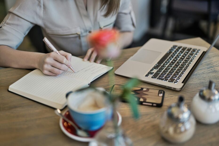 como usar IA concorrente do NotebookLM para documentos e arquivos