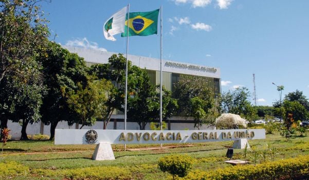 AGU abre programa de estágio com vagas para o ES e bolsa de até R$ 1,1 mil
