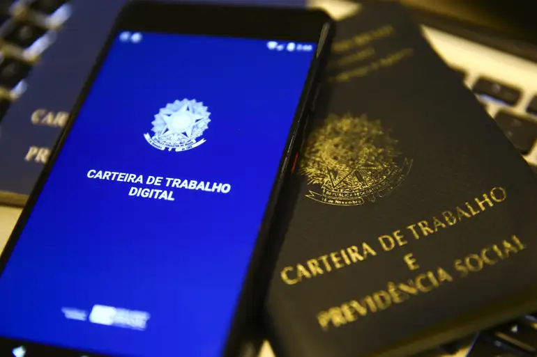 Agência do Trabalhador de Maringá começa a semana com 842 vagas abertas; veja os cargos disponíveis