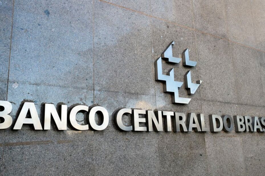 Novo concurso do Banco Central deve oferecer 560 vagas e salários de até R$ 25 mil