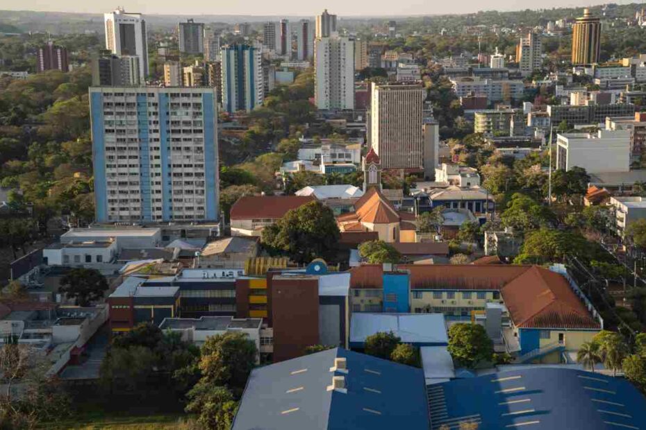 Semana começa com 600 vagas de emprego em Foz do Iguaçu