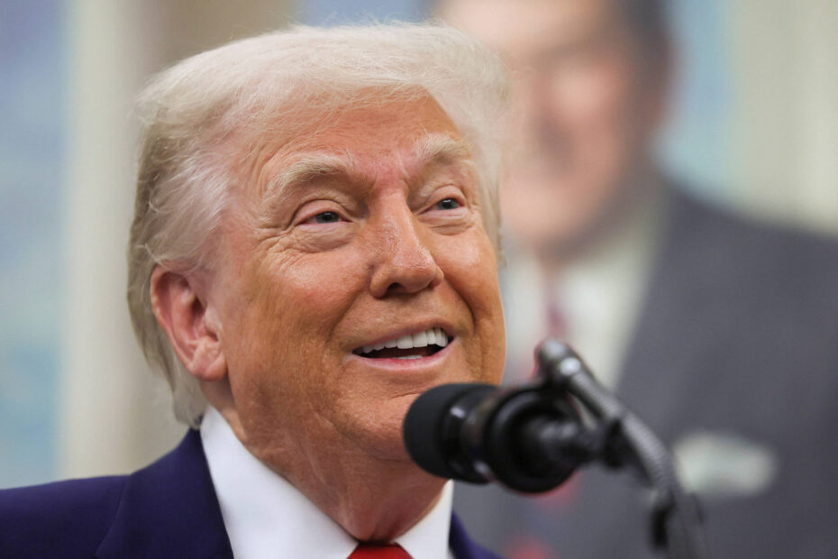 Trump declara ganho de US$ 57 milhões com criptomoedas - 14/06/2025 - Mercado