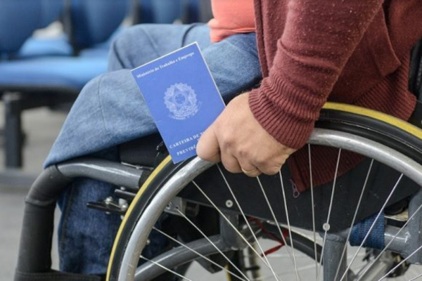 Vagas para pessoas com deficiência avançam no ABC, mas falta inclusão real
