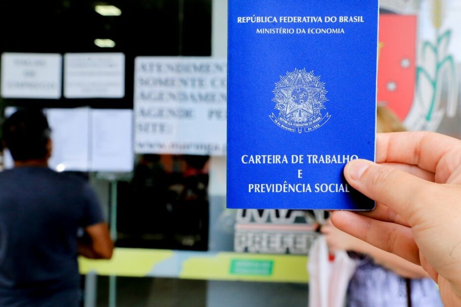 Agência do Trabalhador de Maringá abre nesta segunda-feira, 7, com 668 vagas de emprego; confira os cargos