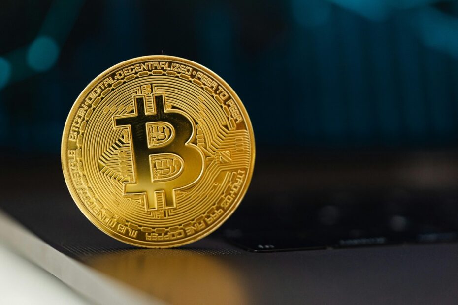 Bitcoin (BTC) atinge os US$ 112 mil em meio a cenário de incerteza global após tarifaço | Criptomoedas