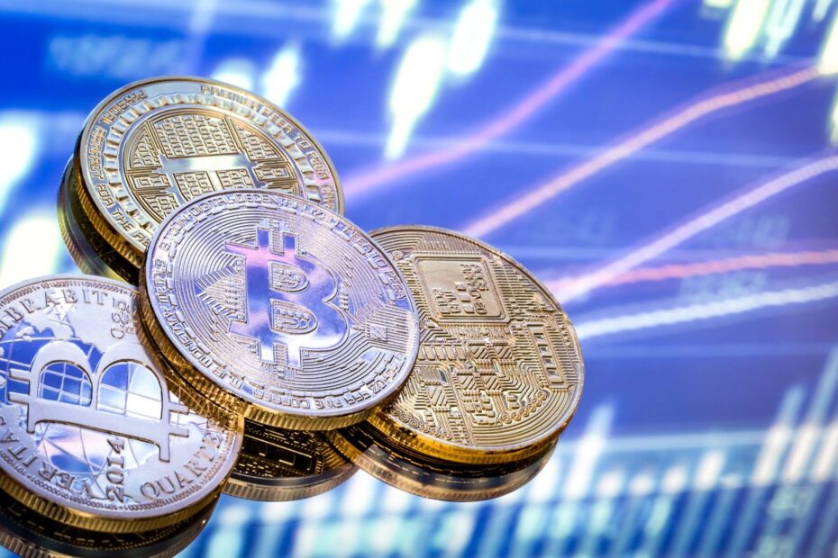 Bitcoin supera os US$ 120 mil pela primeira vez na história